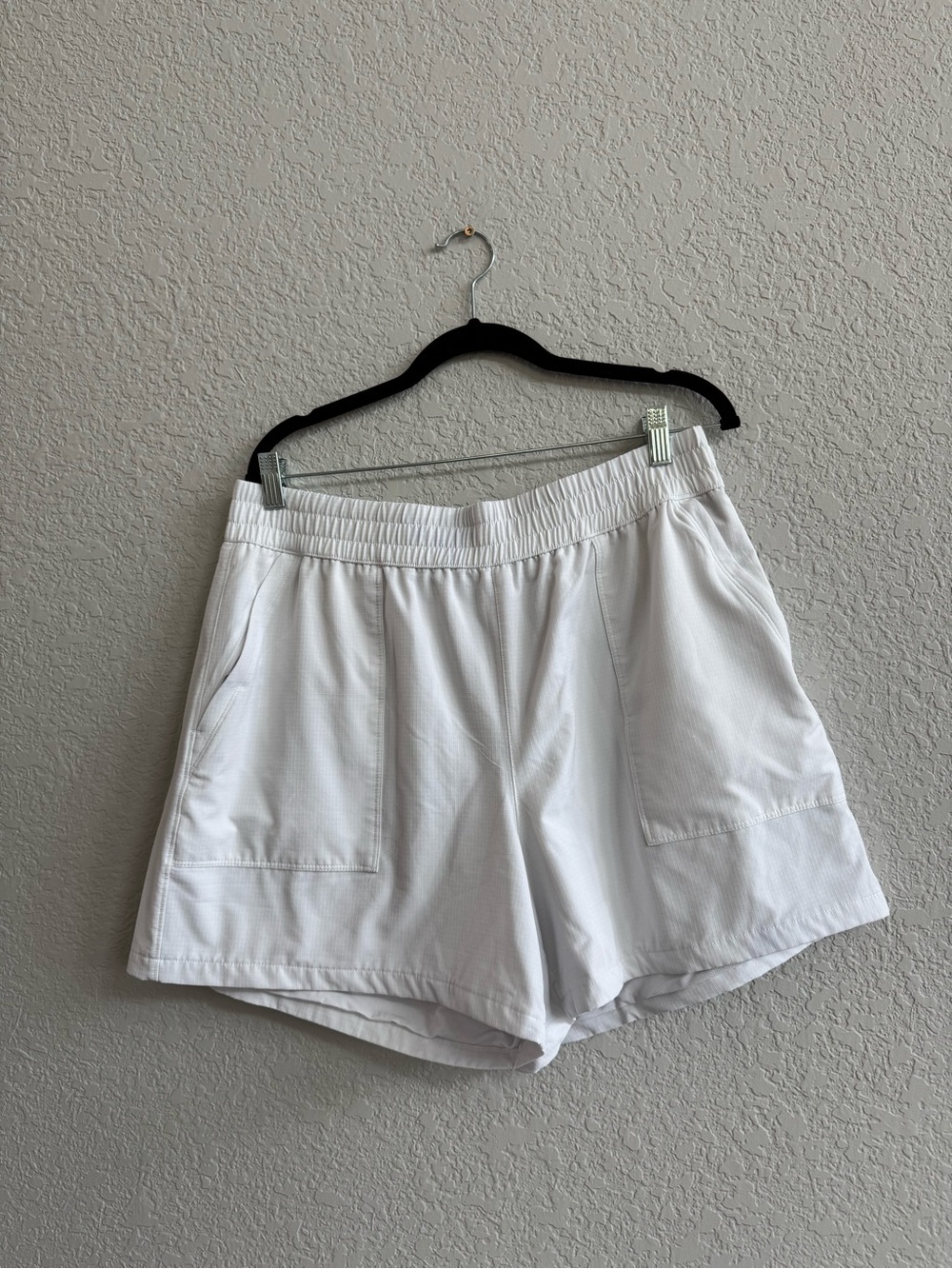Athleta White Pull-On Athletic Shorts with Front Pockets